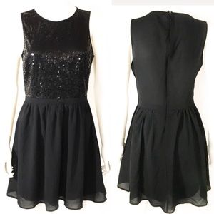 Vintage SEVENTEEN little black dress sequinned bod